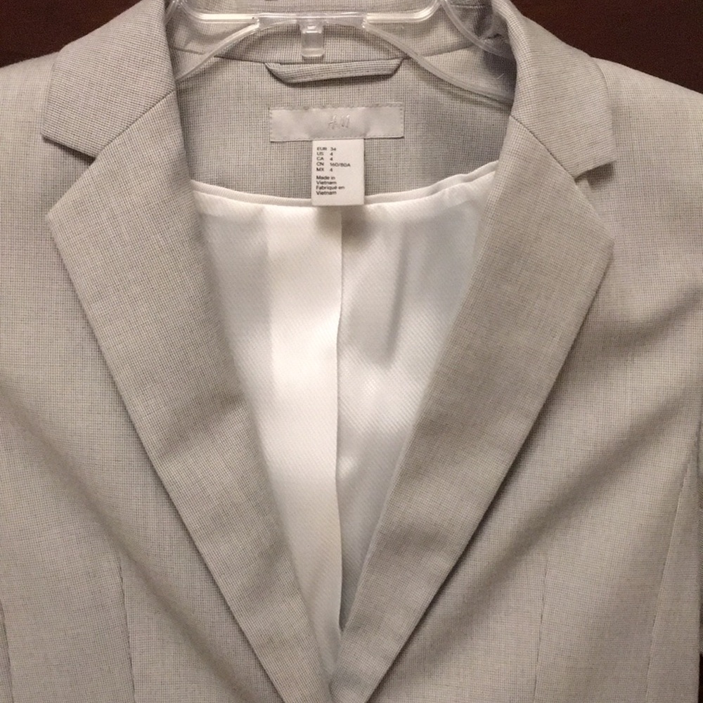 H&M gray jacket - Picture 2 of 6